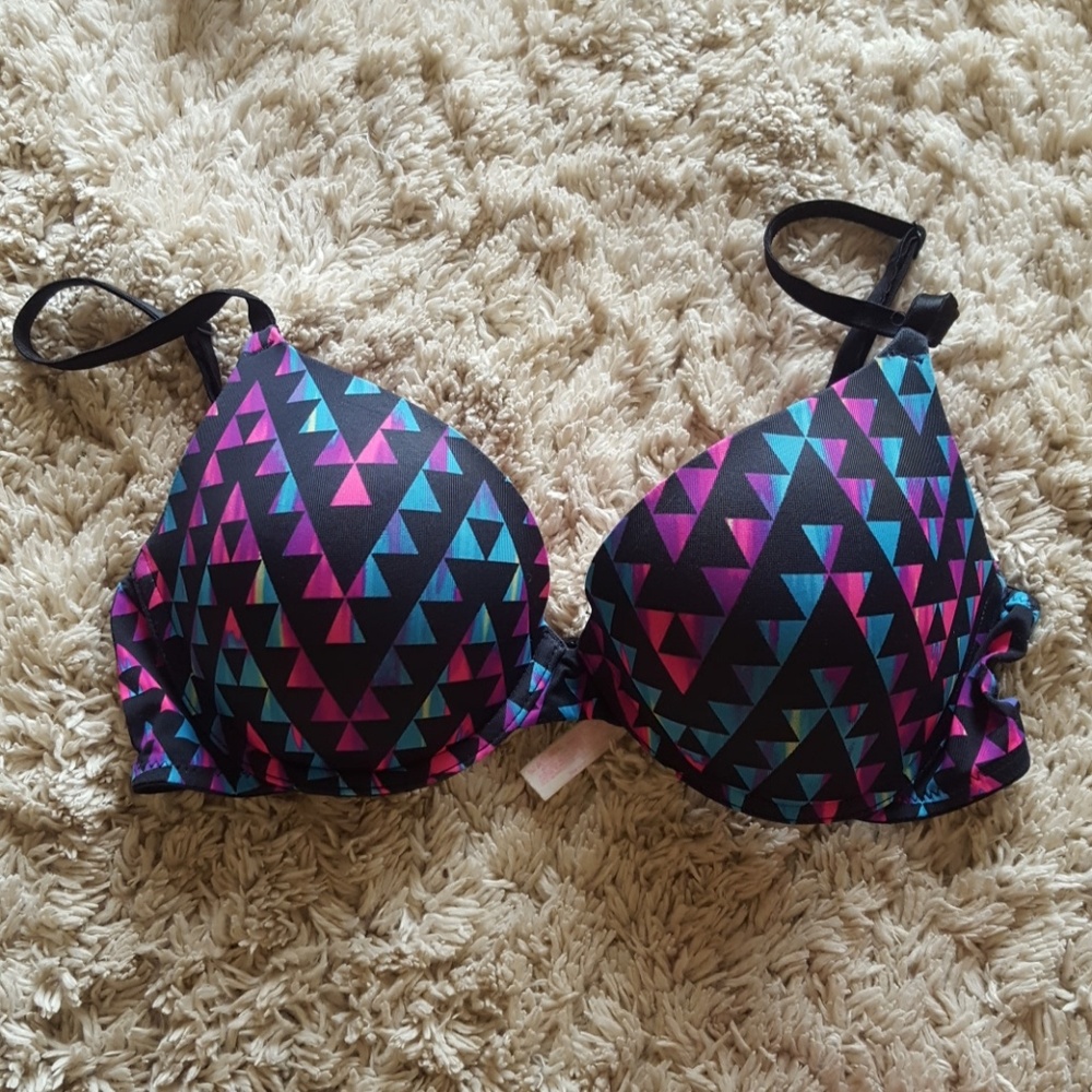 VS Pink Wear Everywhere Push-Up bra